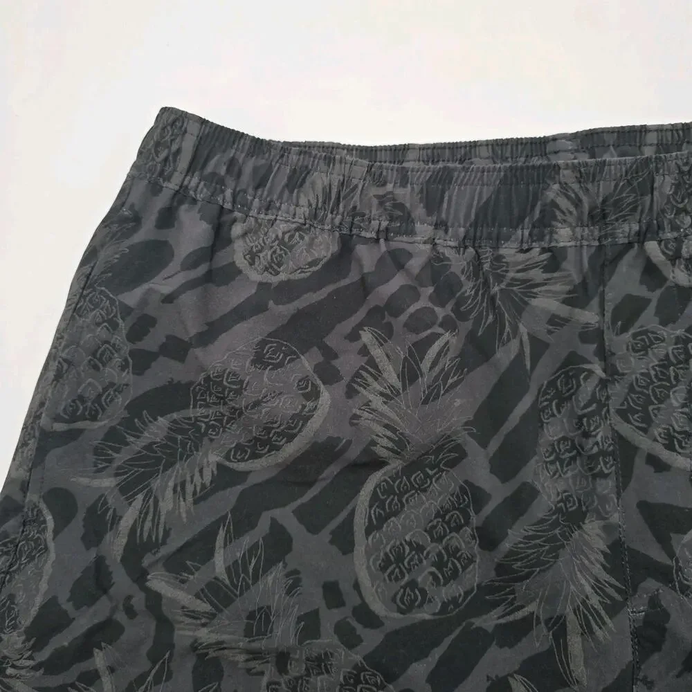 Chubbies Shorts Mens XL 7 Inch Black Boxer Lined Athlounger Pineapple Pines